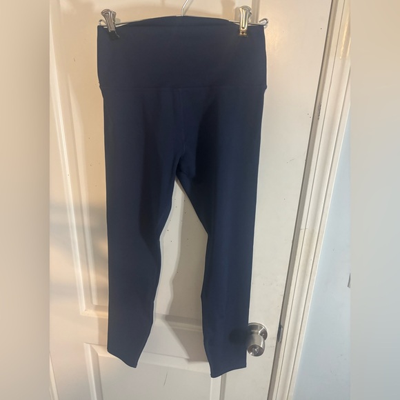 Alo yoga navy 7/8 High-Waist Airlift Legging size small NWOT - Picture 3 of 5